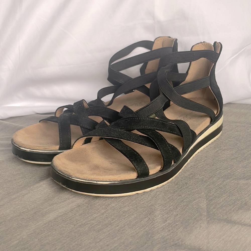 Super Cute Strappy Dress Sandals!!